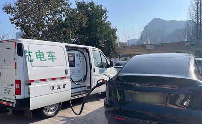 都安汽车搭电